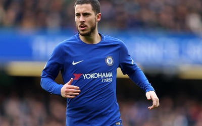 江南体育动态-C罗任意球击中门柱